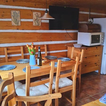 Chalupa Pod Lysou - Apartma 4Rooms โรกีนีซ นัด ยีเซอโร ภายนอก รูปภาพ