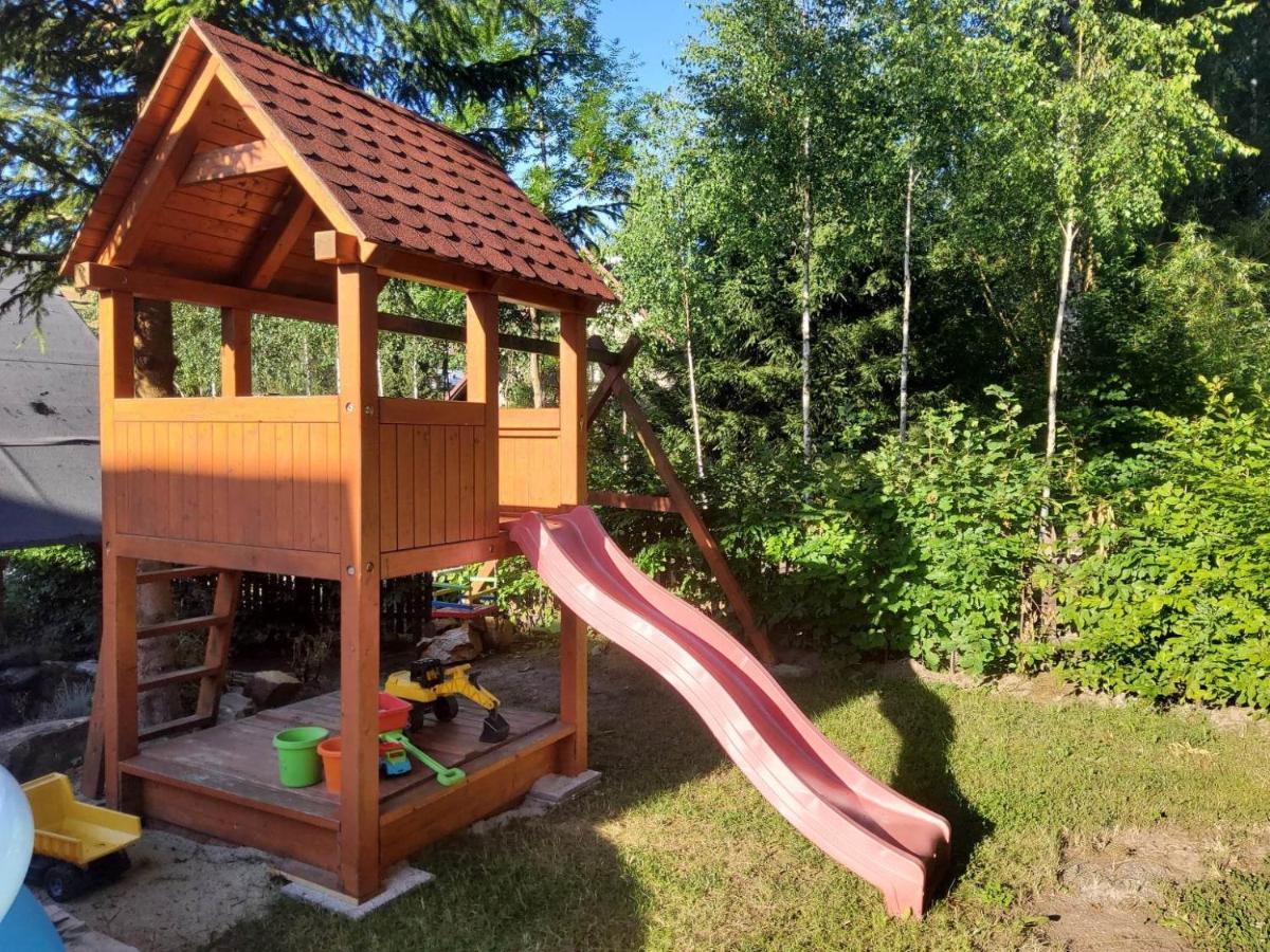 Chalupa Pod Lysou - Apartma 4Rooms โรกีนีซ นัด ยีเซอโร ภายนอก รูปภาพ