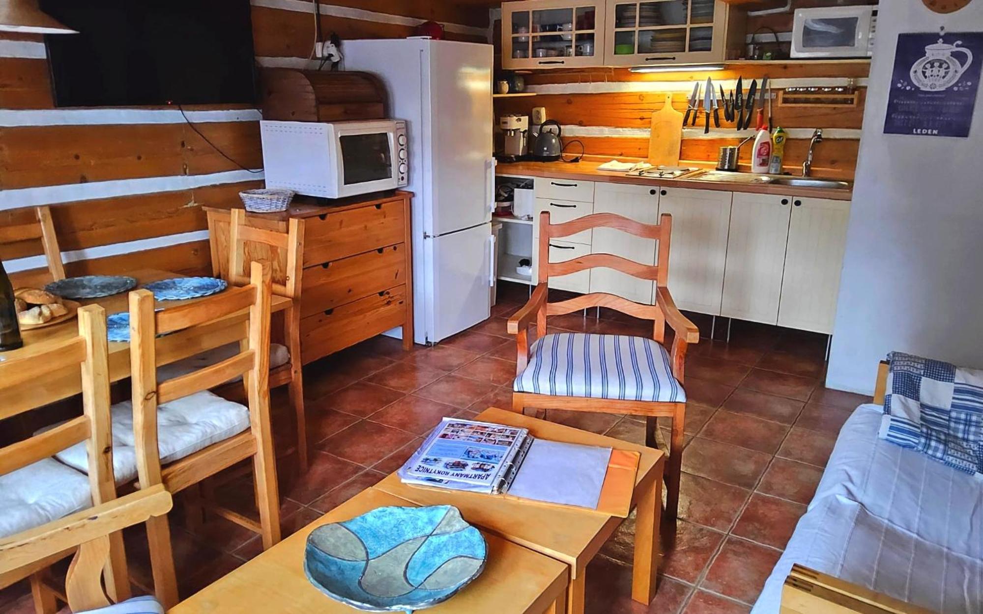 Chalupa Pod Lysou - Apartma 4Rooms โรกีนีซ นัด ยีเซอโร ภายนอก รูปภาพ